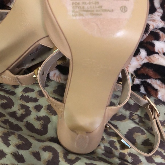 Designer 🤩👨‍🎨 Inspired Beige Rivet Slingback with Pointed Toe called “LILLI” - Picture 8 of 8